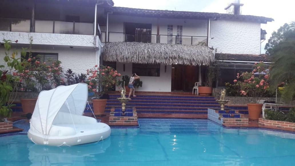 Villa Sara Doradal Екстериор снимка